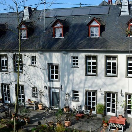 Stiftsherrenhaus Münstermaifeld المظهر الخارجي الصورة
