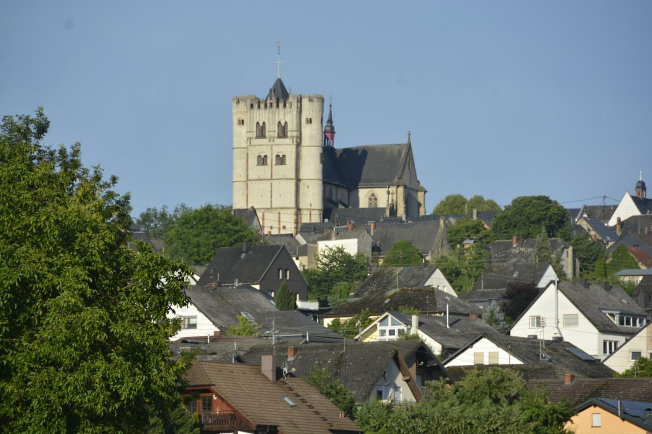Stiftsherrenhaus Münstermaifeld المظهر الخارجي الصورة